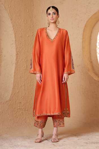 Shop_Label Niti Bothra_Orange Silk, Chanderi, Tencel, Kota Doria V-neck Mehrang Applique Kurta Set _at_Aza_Fashions