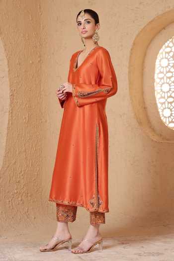 Buy_Label Niti Bothra_Orange Silk, Chanderi, Tencel, Kota Doria V-neck Mehrang Applique Kurta Set _Online_at_Aza_Fashions