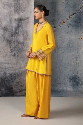 Label Niti Bothra_Yellow Silk, Organza, Chanderi, Tencel V-neck, Yes Mehrang V Short Kurta Set _Online_at_Aza_Fashions
