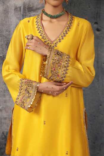 Shop_Label Niti Bothra_Yellow Silk, Organza, Chanderi, Tencel V-neck, Yes Mehrang V Short Kurta Set _Online_at_Aza_Fashions