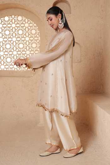 Buy_Label Niti Bothra_Ivory Silk, Organza, Tencel Round Neck Mehrang Short Pheran Kurta And Pant Set _Online_at_Aza_Fashions