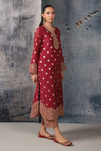 Label Niti Bothra_Maroon Silk, Chanderi, Kota Doria Round Neck, Yes Mehrang Kurta Set _Online_at_Aza_Fashions
