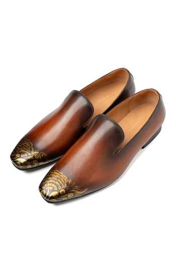 Buy_Toramally - Men_Brown Hand Painted Loafers _at_Aza_Fashions