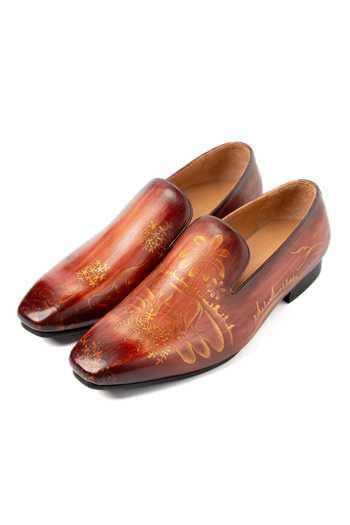 Buy_Toramally - Men_Red Hand Painted Loafers _at_Aza_Fashions