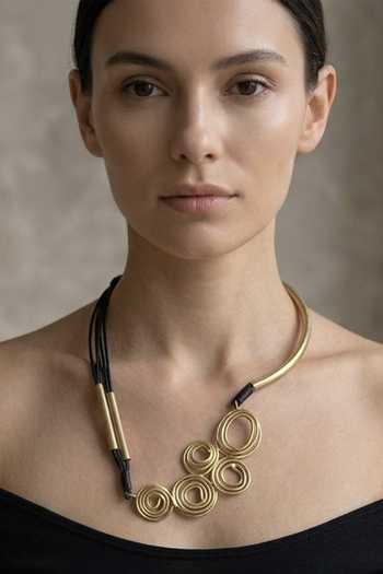 Buy_Zaza By Somya_Black The Spiral Cluster Necklace _at_Aza_Fashions