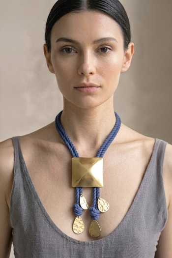 Buy_Zaza By Somya_Blue The Pyramid Bolo Necklace _at_Aza_Fashions