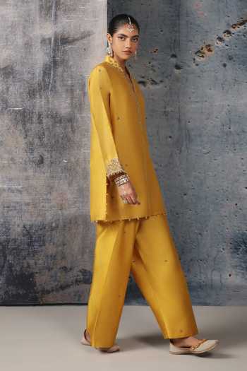 Label Niti Bothra_Yellow Silk, Chanderi, Tencel, Organza Split V-neck, Mehrang Short Kurta Set _at_Aza_Fashions