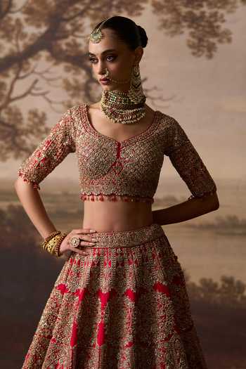 Buy_ANGAD SINGH_Red Silk V-neck Jhelum Raw Bridal Lehenga Set 