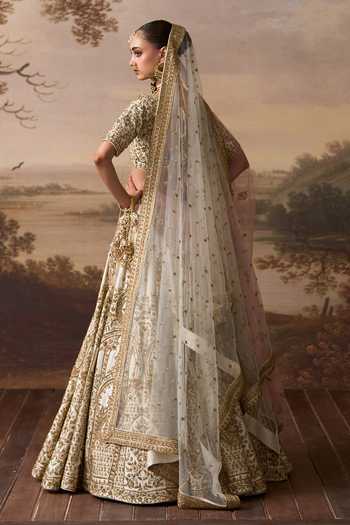 Shop_ANGAD SINGH_Ivory Silk V-neck Noor Embroidered Bridal Lehenga Set _at_Aza_Fashions