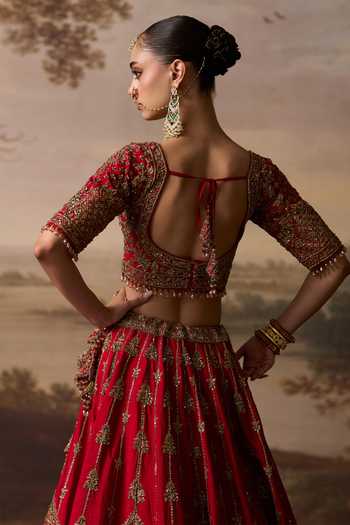 ANGAD SINGH_Red Silk Sweetheart Neck Jyot Raw Bridal Lehenga Set _Online_at_Aza_Fashions