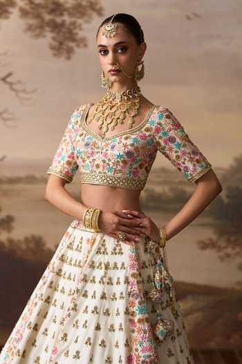 Buy_ANGAD SINGH_Ivory Silk Sweetheart Neck Shabnam Embroidered Bridal Lehenga Set _Online_at_Aza_Fashions