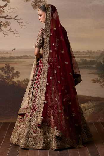 Shop_ANGAD SINGH_Maroon Silk Sweetheart Neck Beas Raw Bridal Lehenga Set _at_Aza_Fashions
