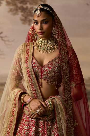 ANGAD SINGH_Red Silk Sweetheart Neck Sindoori Raw Bridal Lehenga Set _Online_at_Aza_Fashions