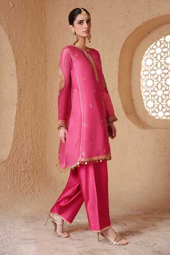 Buy_Label Niti Bothra_Pink Silk, Organza, Tencel Round Neck Mehrang Short Pheran Kurta Set _Online_at_Aza_Fashions