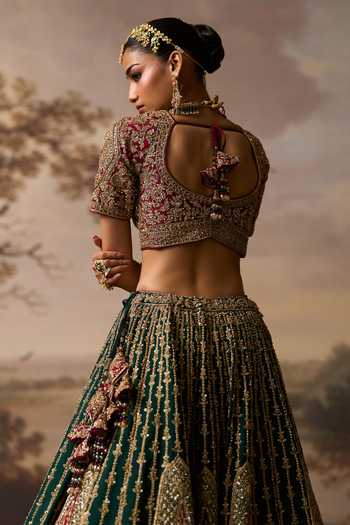 Shop_ANGAD SINGH_Emerald Green Silk V-neck Raavi Raw Bridal Lehenga Set 