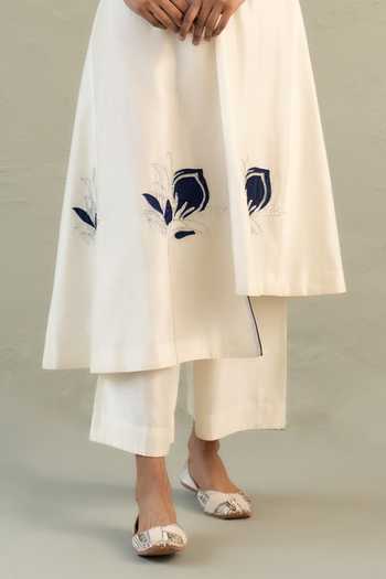Charkhee_Ivory Chanderi, Cotton V-neck Placement Embroidered Kurta And Pant Set _Online_at_Aza_Fashions