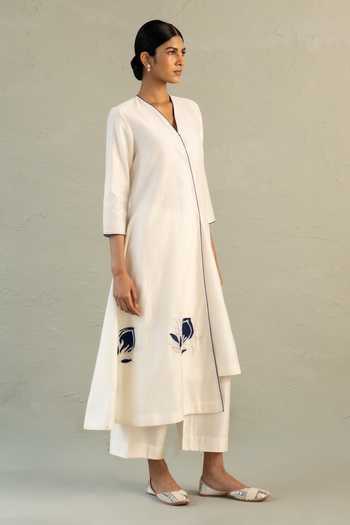 Charkhee_Ivory Chanderi, Cotton V-neck Placement Embroidered Kurta And Pant Set _at_Aza_Fashions