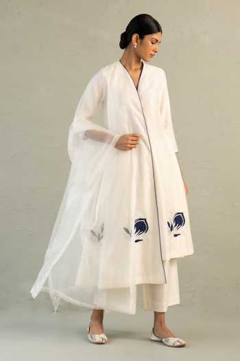 Shop_Charkhee_Ivory Chanderi, Cotton V-neck, Yes Placement Embroidered Kurta Pant Set _Online_at_Aza_Fashions