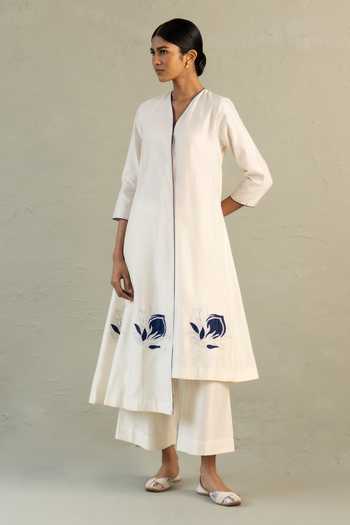 Shop_Charkhee_Ivory Chanderi, Cotton V-neck, Yes Placement Embroidered Kurta Pant Set 