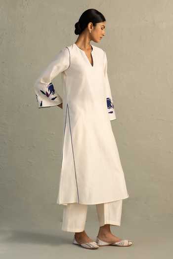 Buy_Charkhee_Ivory Chanderi, Cotton Split V-neck, Yes Lotus Placement Embroidered Kurta Set 