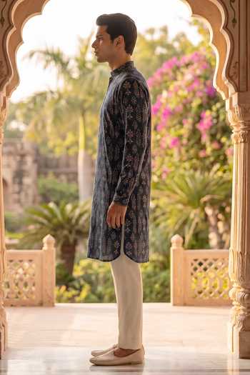 Prateek Munjal_Blue Cotton Kurta Pant Set _at_Aza_Fashions