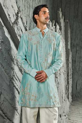 Sarab Khanijou_Blue Chanderi Silk Turquoise Floral Embroidered Short Kurta Set _Online_at_Aza_Fashions