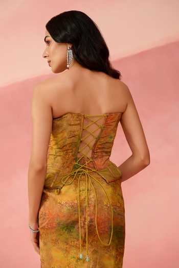 Buy_Label Moni K_Multi Color Crepe Bandeau Neck Marbelled Floral Print Corset And Skirt Set _Online_at_Aza_Fashions