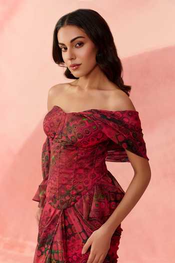 Label Moni K_Wine Georgette Off-shoulder Mosaic Print Pre-draped Saree With Blouse _Online_at_Aza_Fashions