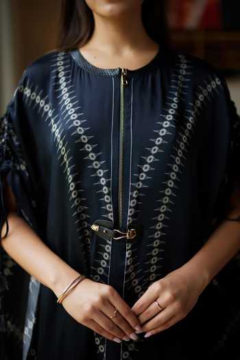 Buy_Kamaali Pret_Black Satin Round Neck Liela Fluid Line Print Kaftan And Pant Set _Online_at_Aza_Fashions