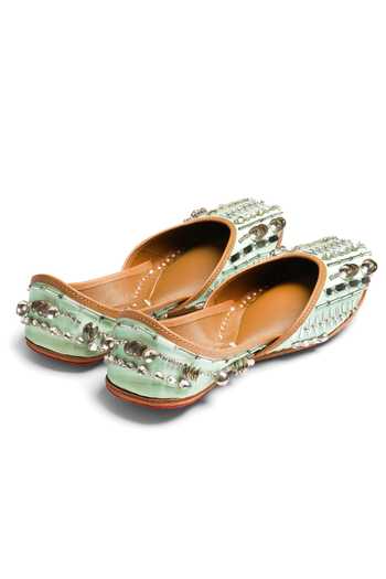 Shilpsutra_Green Mint Crystal Mirror Work Juttis _Online_at_Aza_Fashions