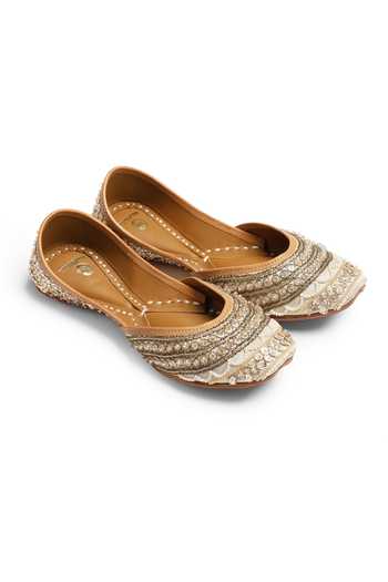 Shilpsutra_Gold Guilt Juttis _Online_at_Aza_Fashions