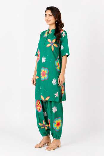 Buy_Poppi_Green Cotton Mandarin Collar Printed Kurta And Dhoti Pant Set _Online_at_Aza_Fashions
