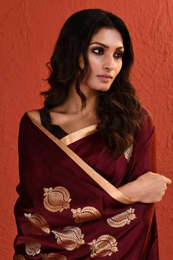Vishwa By Pinki Sinha_Maroon Silk Mashru Saree With Running Blouse _at_Aza_Fashions