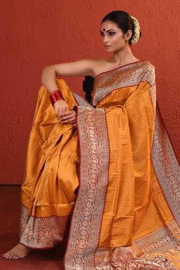 Vishwa By Pinki Sinha_Yellow Silk Checkered Woven Saree With Running Blouse _at_Aza_Fashions