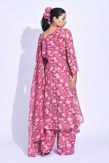 Shop_Jayati Goenka_Pink Chanderi Silk V-neck Sangria Suit Set _at_Aza_Fashions