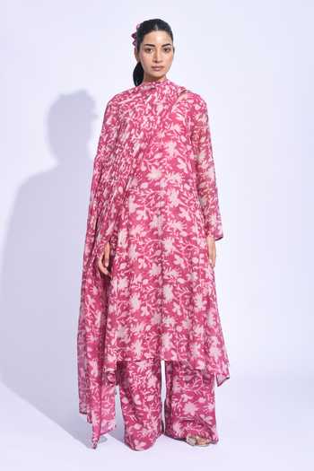 Jayati Goenka_Pink Chanderi Silk V-neck Sangria Suit Set _Online_at_Aza_Fashions