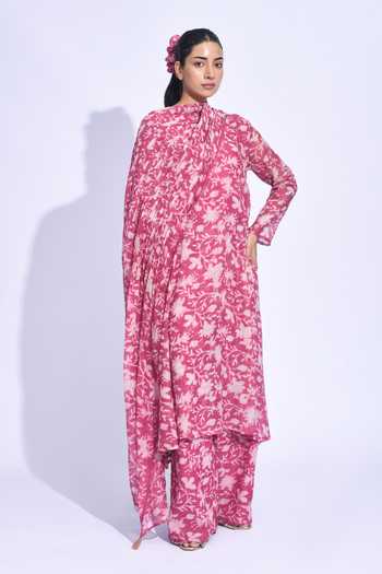 Buy_Jayati Goenka_Pink Chanderi Silk V-neck Sangria Suit Set _Online_at_Aza_Fashions