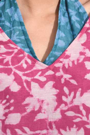 Jayati Goenka_Pink Chanderi Silk V-neck, Yes Sangria Mori Printed Kurta Set _at_Aza_Fashions