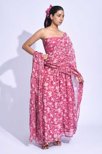 Jayati Goenka_Pink Chanderi Silk Bandeau Neck Sangria Printed Corset Set _at_Aza_Fashions