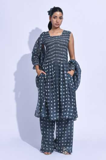 Buy_Jayati Goenka_Grey Chanderi Silk Square Neck, Yes Soot Smocked Tunic Set _Online_at_Aza_Fashions