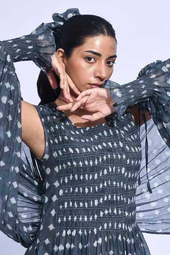 Shop_Jayati Goenka_Grey Chanderi Silk Square Neck, Yes Soot Smocked Tunic Set 