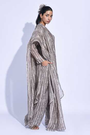 Jayati Goenka_Grey Chanderi Silk Round Neck, Yes Shima Printed Kurta Set _at_Aza_Fashions