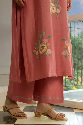 Shop_Vaayu_Pink Muslin, Cotton Round Neck Blush Applique Embroidered Kurta Set _Online_at_Aza_Fashions