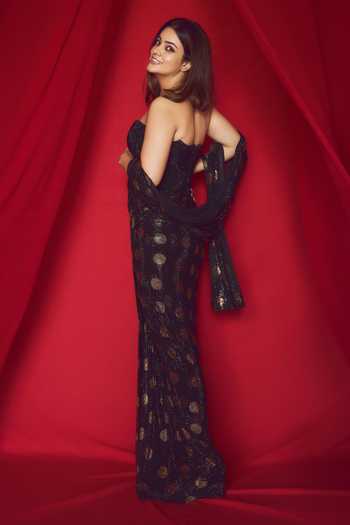 Itrh_Black Net Sequins Sweetheart Neck Embroidered Pre-stitched Saree With Blouse _Online_at_Aza_Fashions