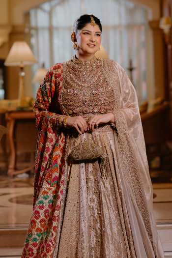 Buy_Itrh_Gold Silk, Tissue, Brocade High Swarnali Hand Embroidered Bridal Lehenga Set 