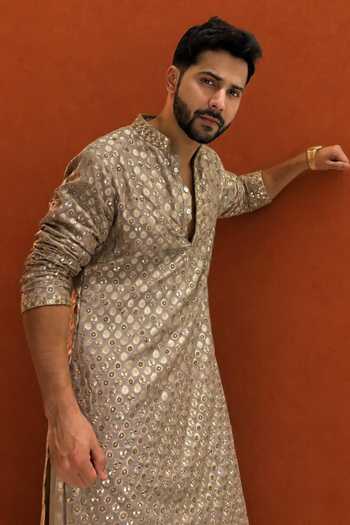 Itrh_Gold Brocade, Velvet Reyaan Embroidered Kurta Set _Online_at_Aza_Fashions