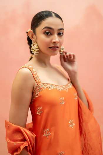 Buy_AM by Anita Mittal_Orange Silk Square Neck Noor Embroidered Kurta Sharara Set _Online_at_Aza_Fashions