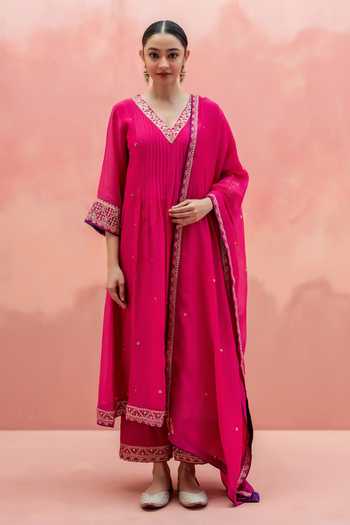 Buy_AM by Anita Mittal_Pink Chanderi V-neck Sitara A-line Embroidered Kurta Set _Online_at_Aza_Fashions
