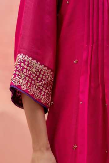 Buy_AM by Anita Mittal_Pink Chanderi V-neck Sitara A-line Embroidered Kurta Set 