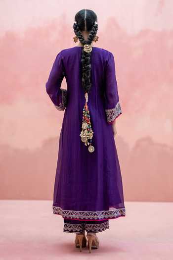Shop_AM by Anita Mittal_Purple Chanderi V-neck, Yes Sitara A-line Embroidered Silk Kurta Set _at_Aza_Fashions